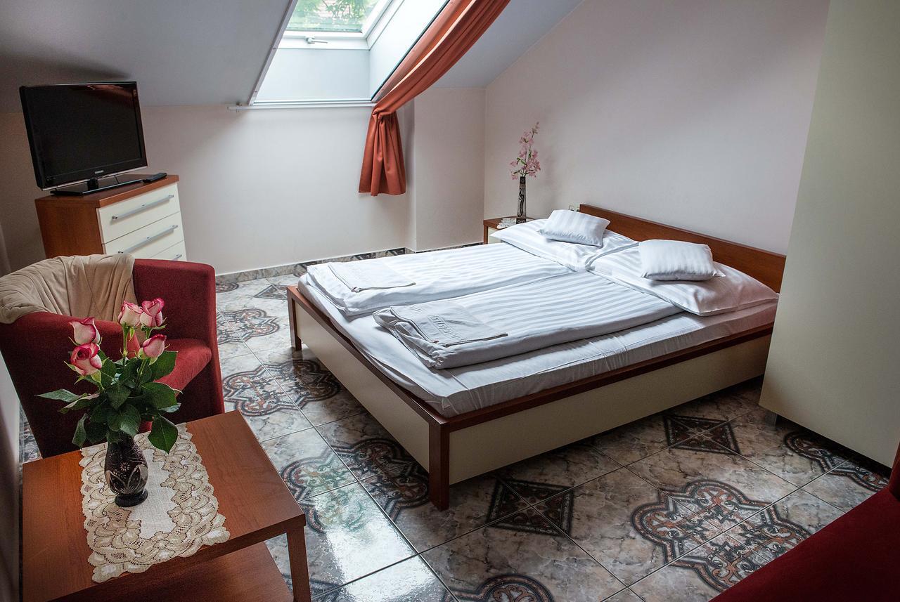 Bl Luxus Apartman Szeged Bagian luar foto